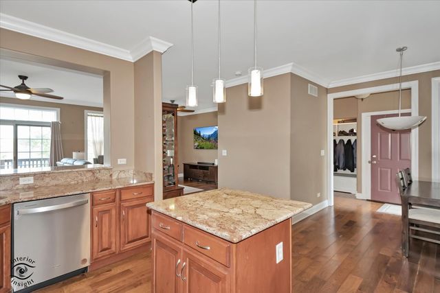 8638 SADDLEBRED Court, Frankfort, IL 60423
