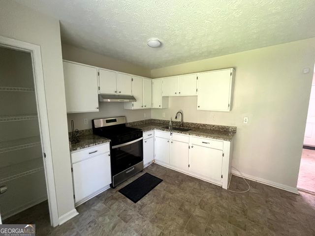 2306 Ramblewood Circle, Decatur, GA 30035