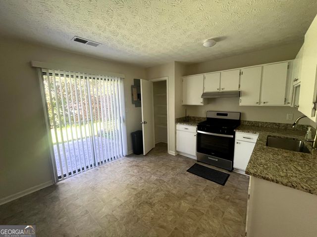 2306 Ramblewood Circle, Decatur, GA 30035