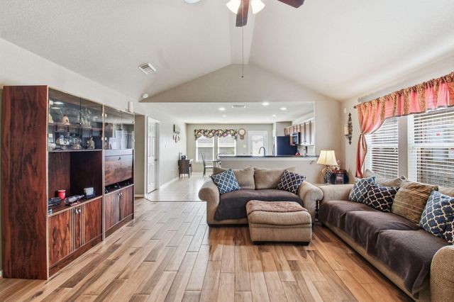 21527 Mt Elbrus Way, Katy, TX 77449