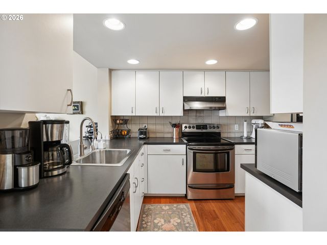 6665 W BURNSIDE St 430, Portland, OR 97210