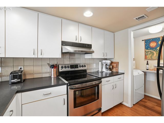 6665 W BURNSIDE St 430, Portland, OR 97210