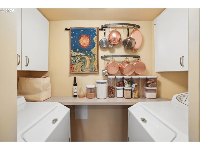 6665 W BURNSIDE St 430, Portland, OR 97210