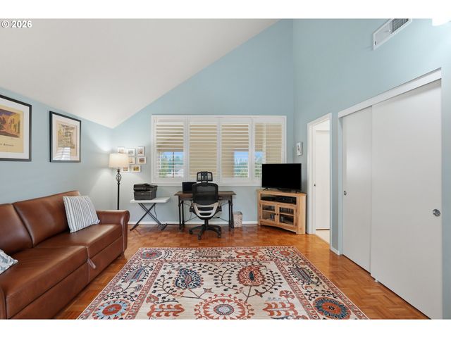 6665 W BURNSIDE St 430, Portland, OR 97210