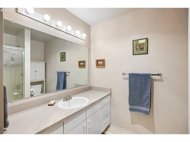 6665 W BURNSIDE St 430, Portland, OR 97210