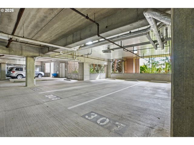 6665 W BURNSIDE St 430, Portland, OR 97210