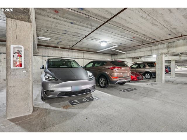 6665 W BURNSIDE St 430, Portland, OR 97210