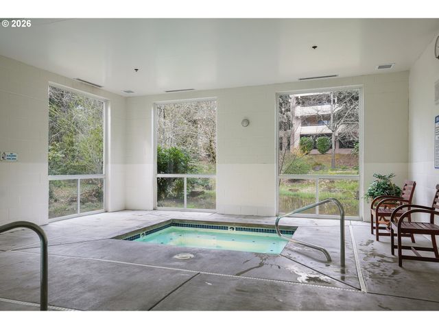 6665 W BURNSIDE St 430, Portland, OR 97210