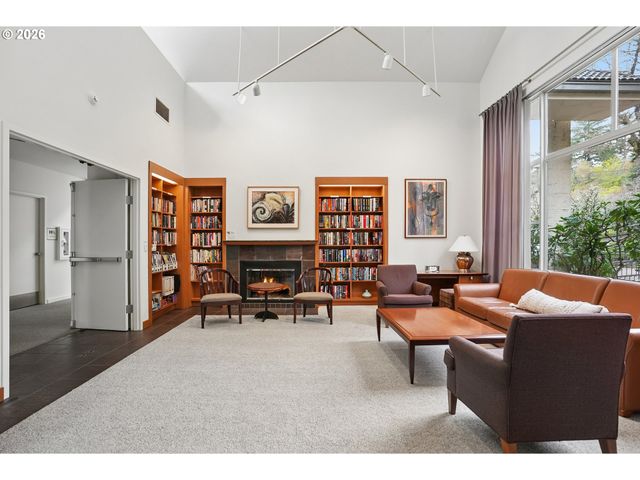 6665 W BURNSIDE St 430, Portland, OR 97210