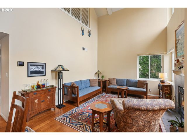 6665 W BURNSIDE St 430, Portland, OR 97210