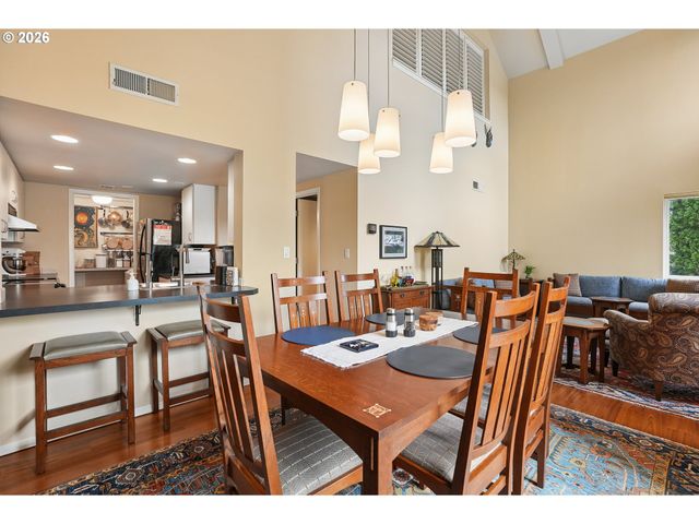 6665 W BURNSIDE St 430, Portland, OR 97210