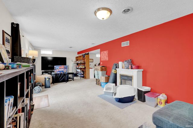 151 White Lane, Bedford, IN 47421