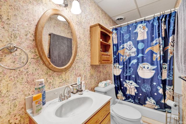 151 White Lane, Bedford, IN 47421