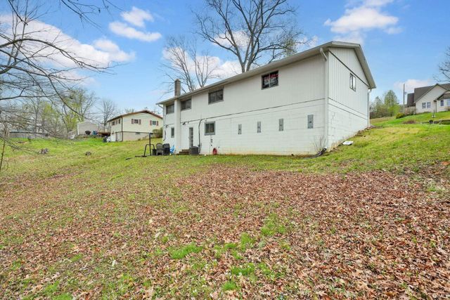 151 White Lane, Bedford, IN 47421