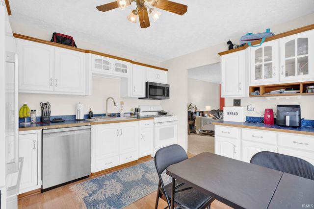 151 White Lane, Bedford, IN 47421