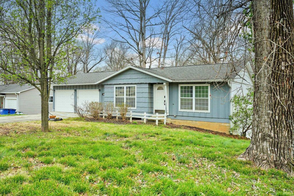 151 White Lane, Bedford, IN 47421