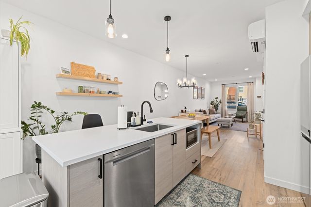 4203 SW Raymond Street, Seattle, WA 98136