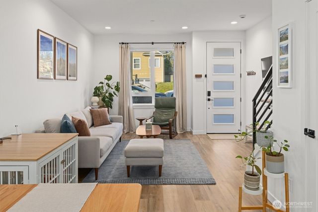 4203 SW Raymond Street, Seattle, WA 98136