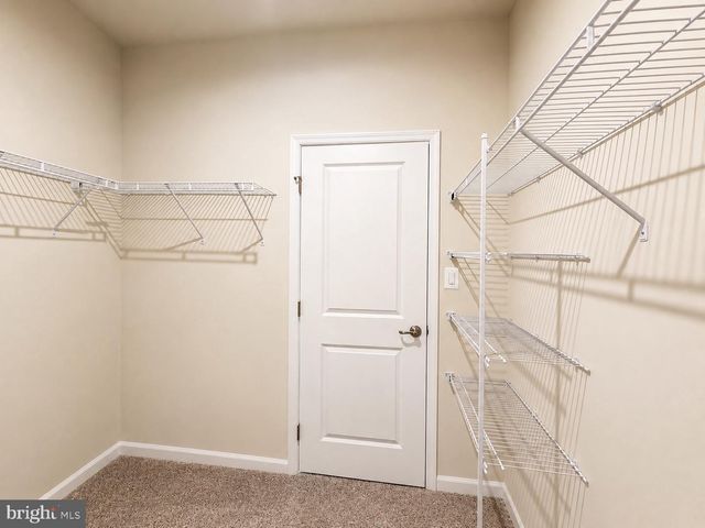 4843 BERRYFIELD LN, Fredericksburg, VA 22408