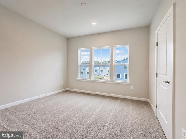 4843 BERRYFIELD LN, Fredericksburg, VA 22408