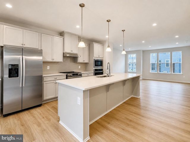 4843 BERRYFIELD LN, Fredericksburg, VA 22408