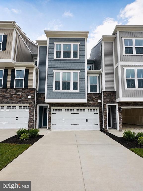 4843 BERRYFIELD LN, Fredericksburg, VA 22408