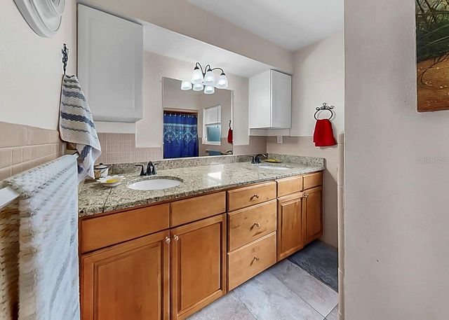 913 HELENA DRIVE, Brandon, FL 33511