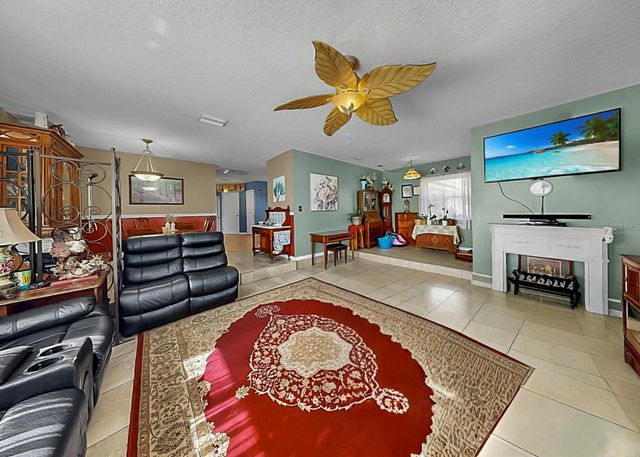 913 HELENA DRIVE, Brandon, FL 33511