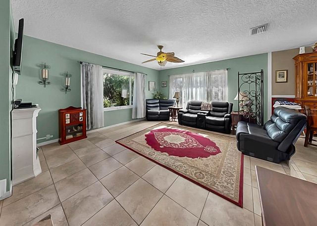 913 HELENA DRIVE, Brandon, FL 33511