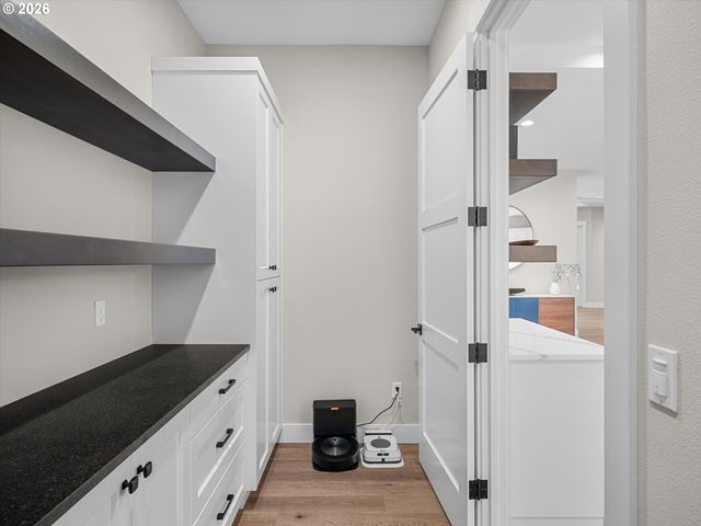 17680 STAFFORD Rd, Lake Oswego, OR 97034