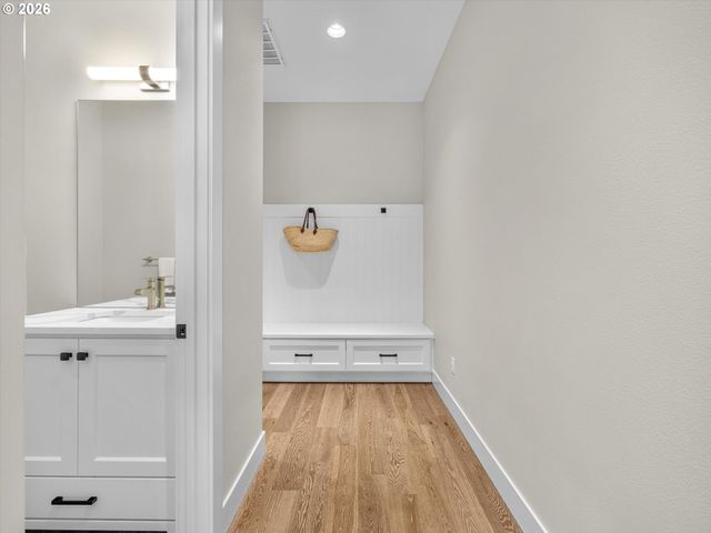 17680 STAFFORD Rd, Lake Oswego, OR 97034