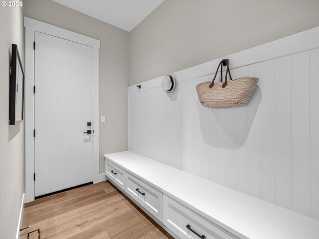 17680 STAFFORD Rd, Lake Oswego, OR 97034