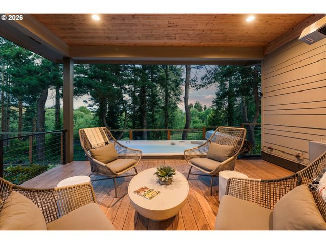 17680 STAFFORD Rd, Lake Oswego, OR 97034