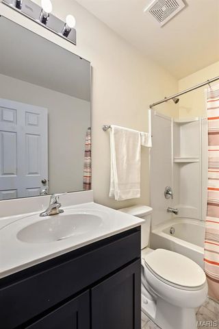 284 Crestfield Court, St Charles, MO 63301