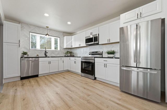 975 Carpenter Street, Columbus, OH 43206