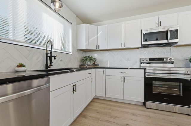 975 Carpenter Street, Columbus, OH 43206