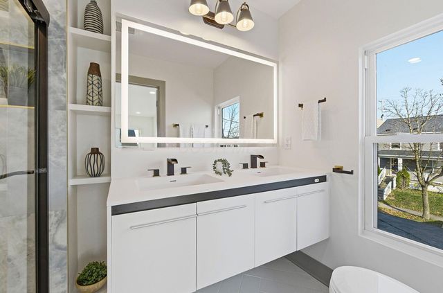 975 Carpenter Street, Columbus, OH 43206