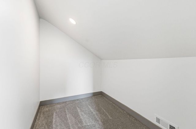 975 Carpenter Street, Columbus, OH 43206