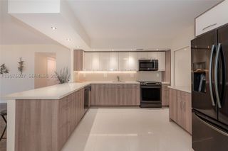 600 Three Islands Blvd 521, Hallandale Beach, FL 33009