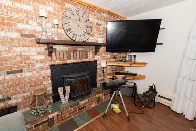 22 Shore Manor Court, Bristol, IN 46507