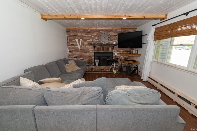 22 Shore Manor Court, Bristol, IN 46507