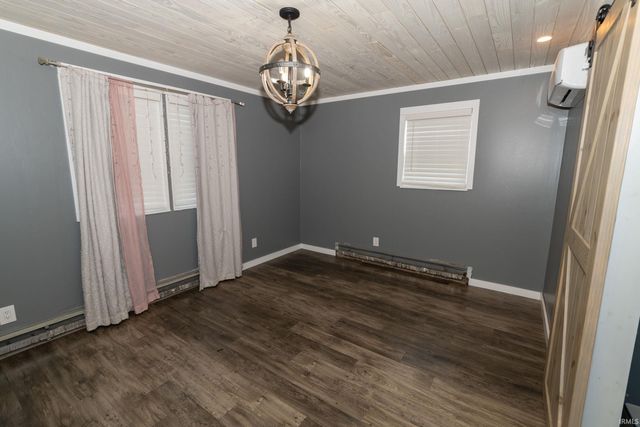 22 Shore Manor Court, Bristol, IN 46507
