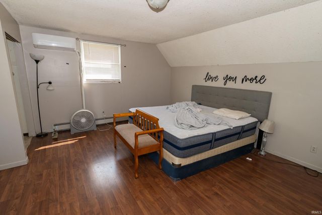 22 Shore Manor Court, Bristol, IN 46507
