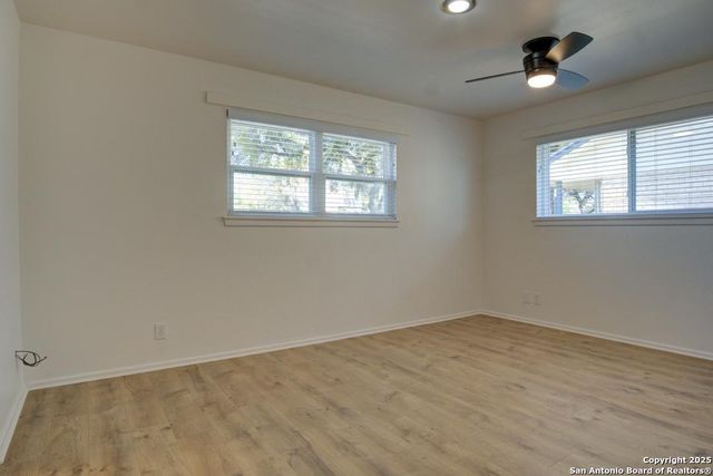 150 Sprucewood, San Antonio, TX 78216