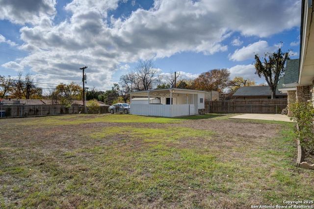 150 Sprucewood, San Antonio, TX 78216