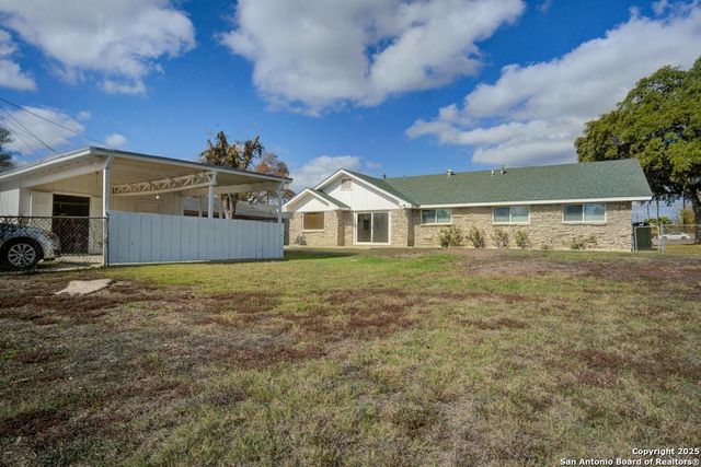 150 Sprucewood, San Antonio, TX 78216