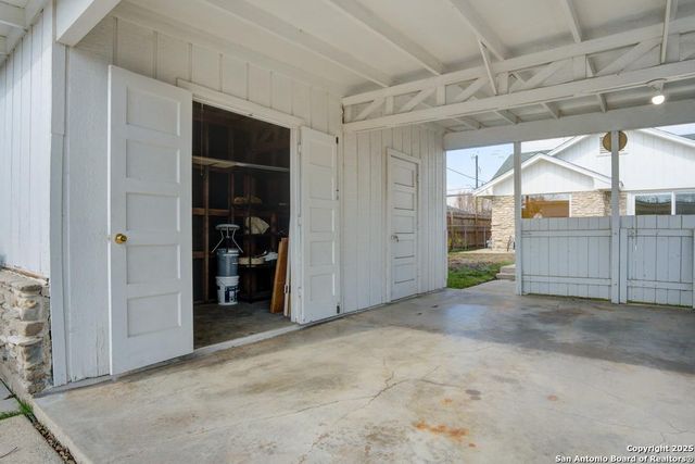 150 Sprucewood, San Antonio, TX 78216