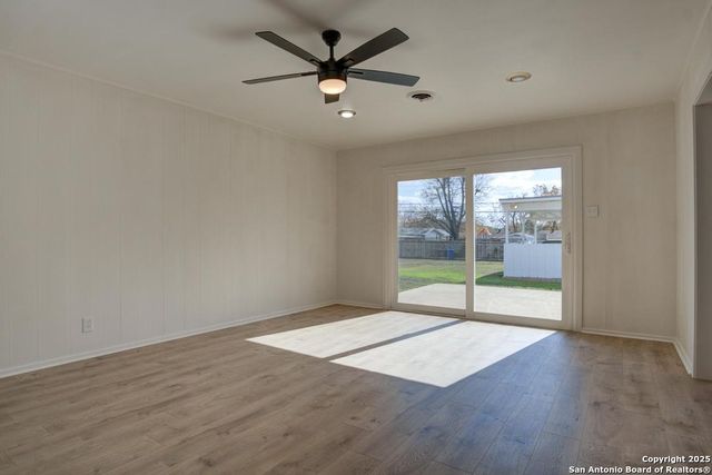 150 Sprucewood, San Antonio, TX 78216