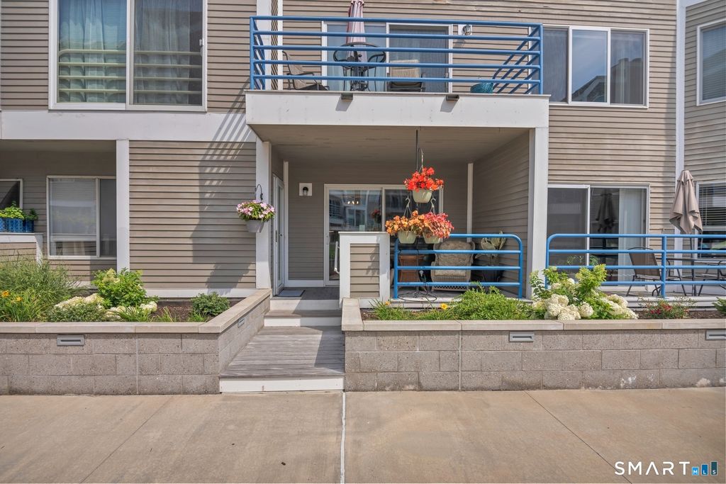 51 Harbour Close 51, New Haven, CT 06519