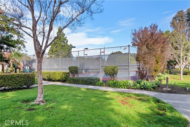 1000 W Macarthur Boulevard 18, Santa Ana, CA 92707